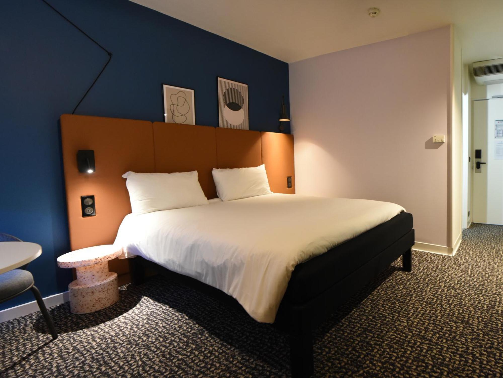 Ibis Laval Le Relais D'Armor Hotel Change  Exterior photo