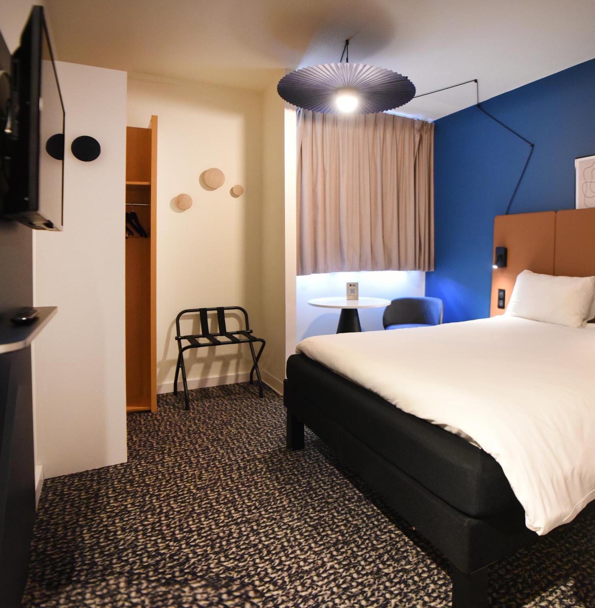 Ibis Laval Le Relais D'Armor Hotel Change  Exterior photo
