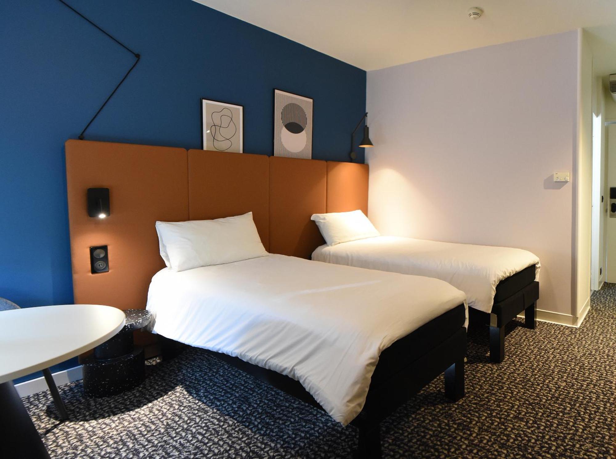 Ibis Laval Le Relais D'Armor Hotel Change  Exterior photo