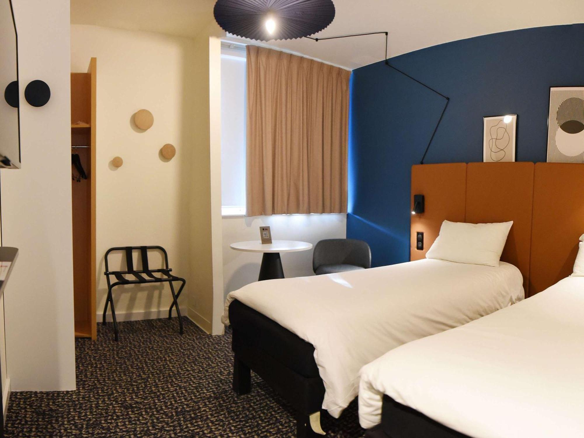 Ibis Laval Le Relais D'Armor Hotel Change  Exterior photo